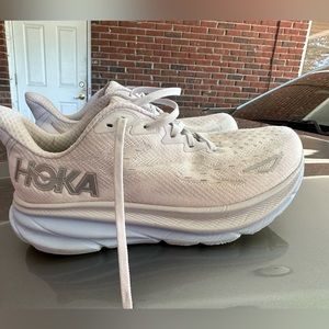 HOKA